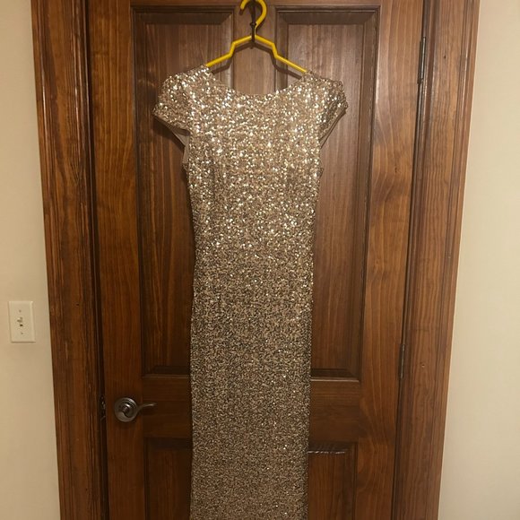 Badgley Mischka Long Gold Sequin Gown - Picture 4 of 7